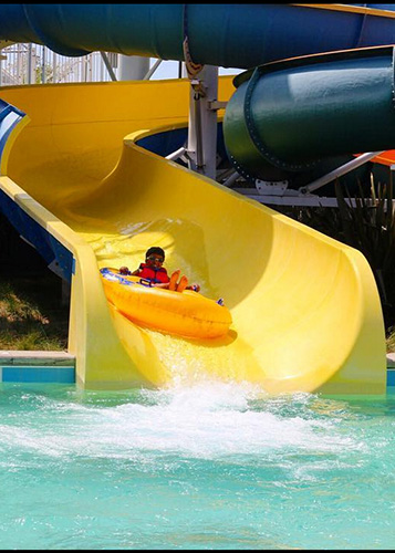 Water parks / Theme parks